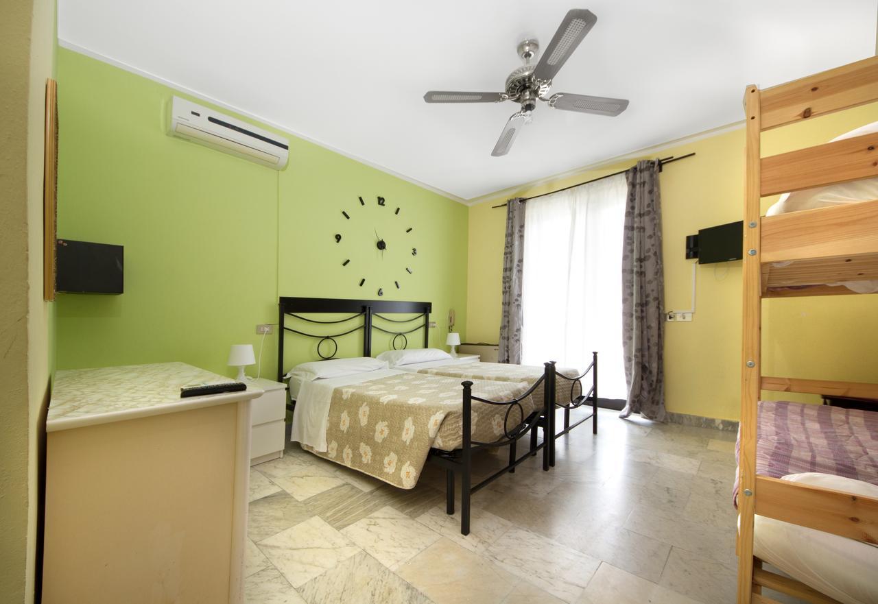 Hotel Olympic Kosher Holidays Sirmione Exterior foto